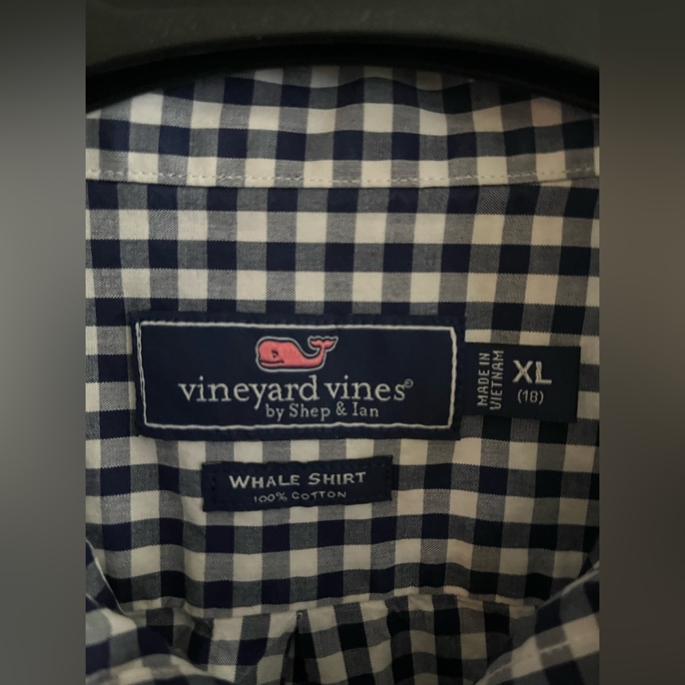 Vineyard Button up - Picture 3 of 4